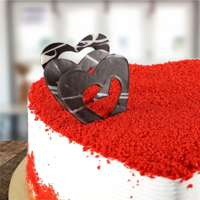 Cream Red Velvet Heart Cake B